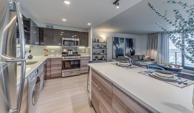 Building Photo - Yorktown Apartments