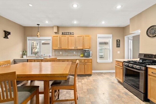 Photo - 14 Bowdoin St Unit 2