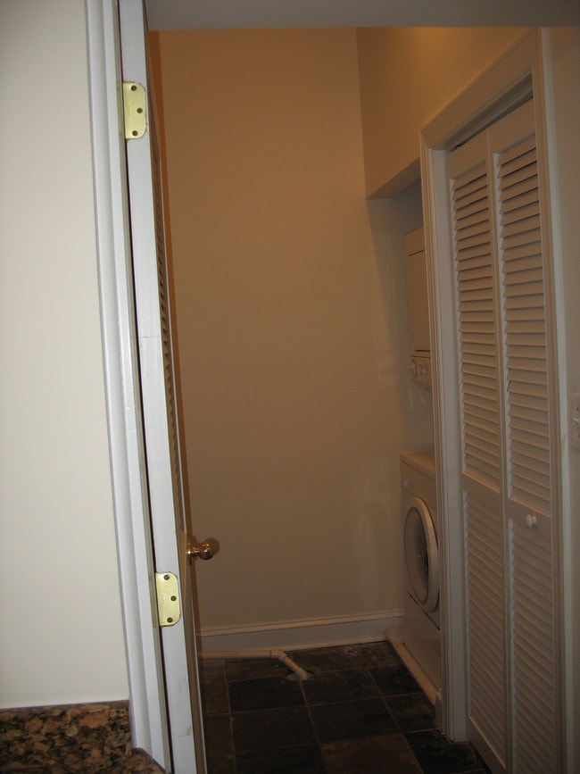 utility/washer/dryer/pantry - 2120 Mt Royal Terrace Unit 1