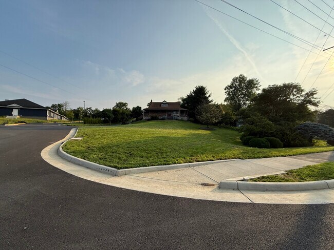 Photo - 910 Cedar Creek Grade