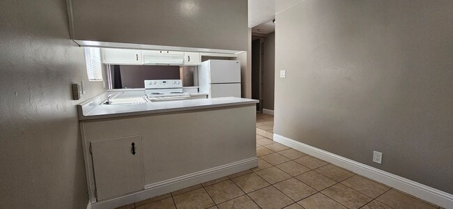 Photo - 2010 18th St Unit 3