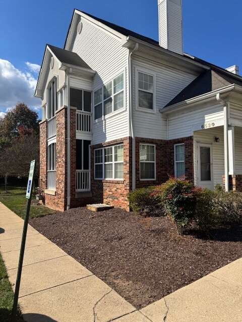 Building Photo - 6520 Lake Park Dr Unit #201