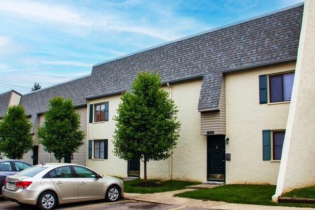 Raintree Apartment Townhomes