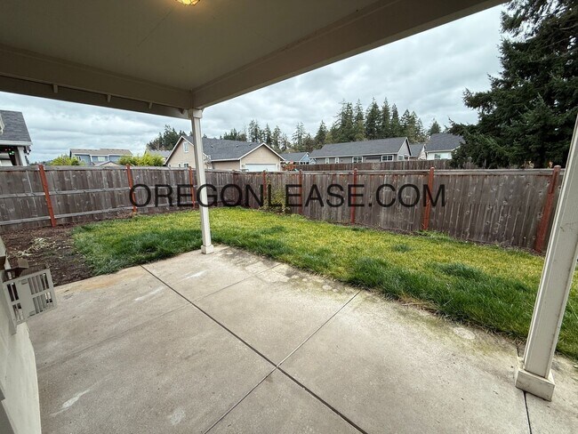 Photo - 4 bedroom 2 bath 1650 sqft Springfield home