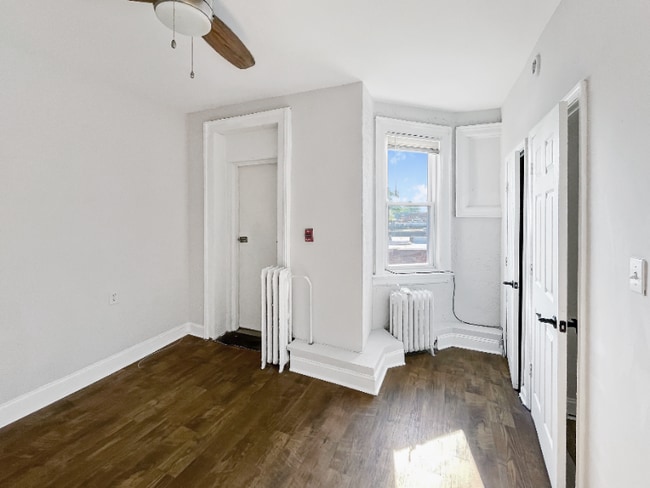 Photo - 5145 Pine St Unidad 3A