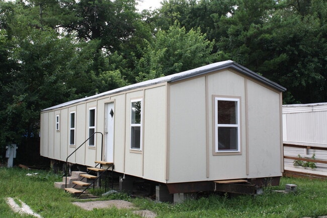 Building Photo - 103 Rice Ct Unit #2
