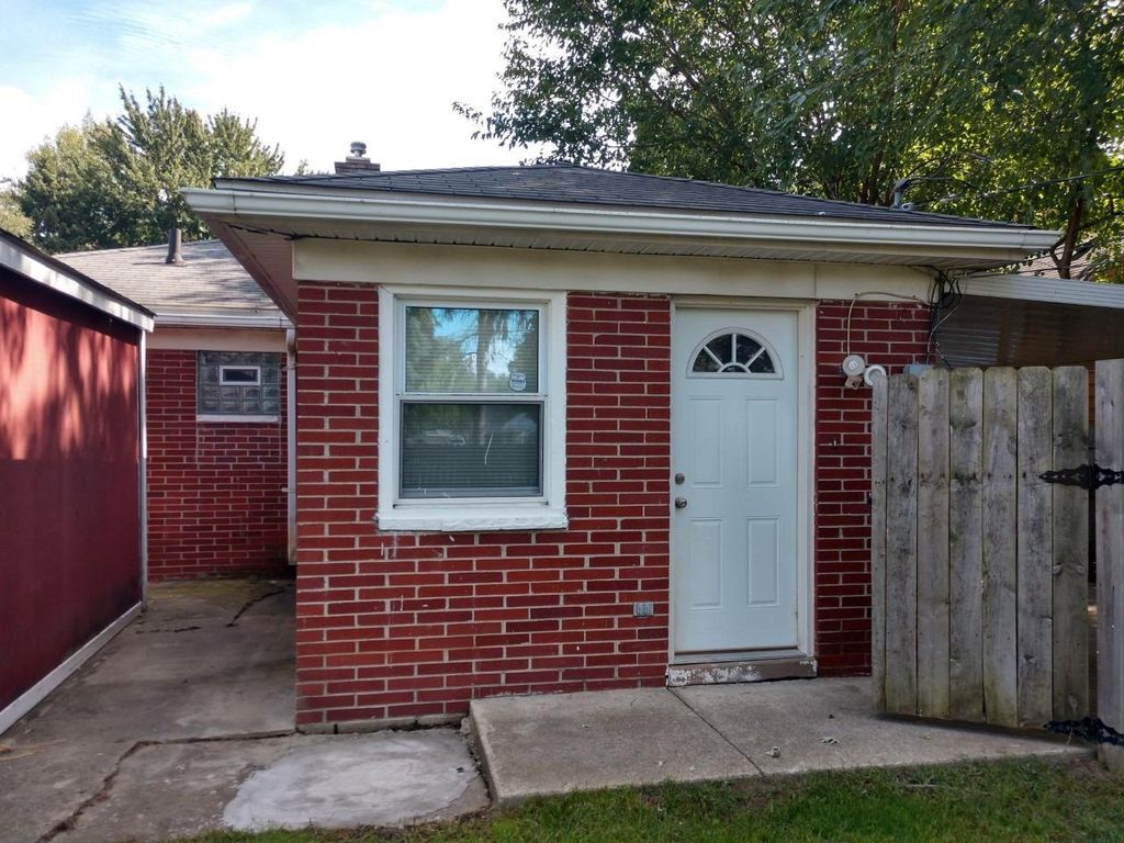 Photo - 881 Allen Rd (Ypsilanti, MI)