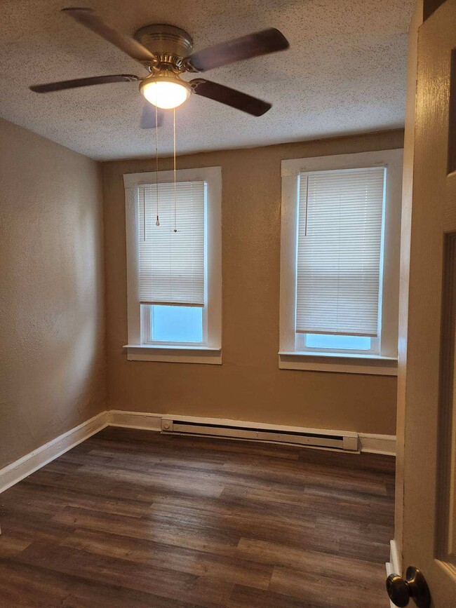 Bedroom Two - 1542 Dungee St Unit 2