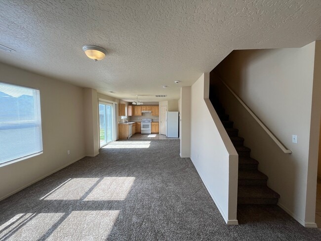 12873 Alicia St