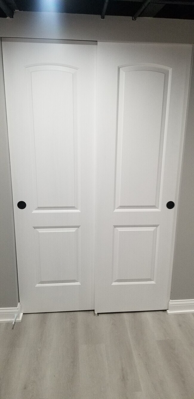 bedroom 1 - 7920 S Manistee Ave Unit 7920 S Manistee Ave