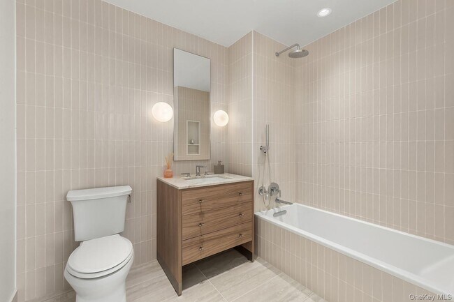 Photo - 30-85-55 Vernon Blvd Unit 2C