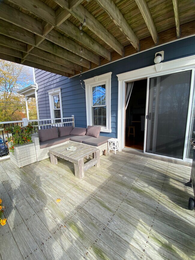 Photo - 67 Lawton Ave Unidad #1