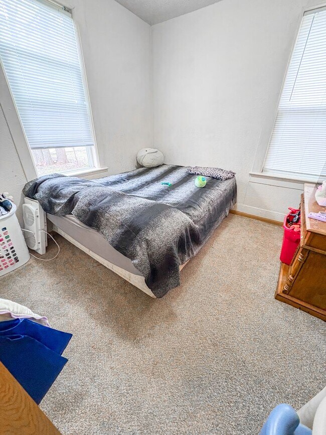 Photo - ES - 04 - West Ave Unit 1124