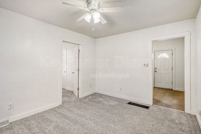 Photo - 654 Meade St