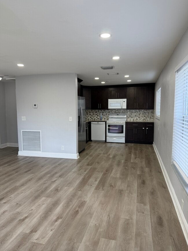 Photo - 6120 SW 38th St