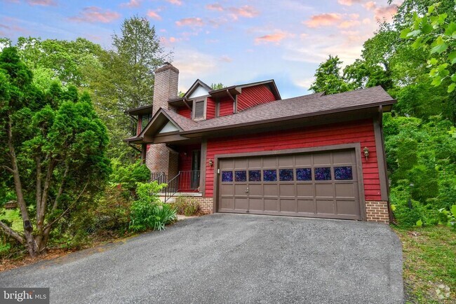 Building Photo - 2062 Farragut Dr Rental