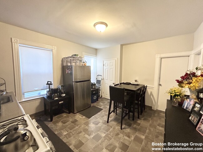 Photo - 151 E Cottage St Unit 1