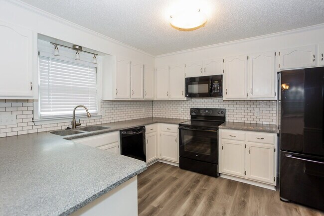 Photo - 8731 Hornwood Ct
