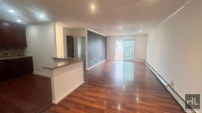 Photo - FLATLANDS 4 STREET