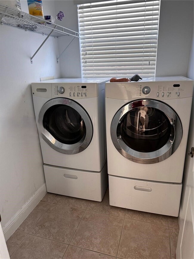 Photo - Southwest 159th Avenue, Miami, FL 33185 - ...