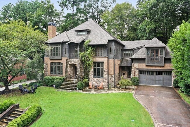 Photo - 1692 Friar Tuck Rd NE