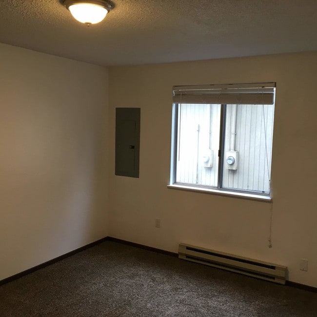 Bedroom 2 - 4225 SE 15th Ave Unit 4225