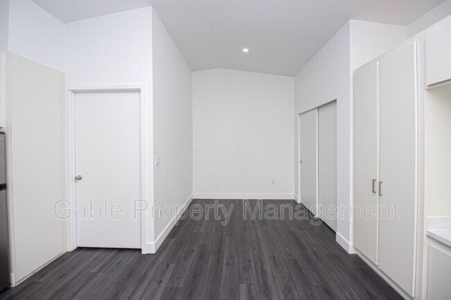 Photo - 11710 Albers St