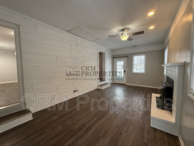 Photo - 513 James Dr