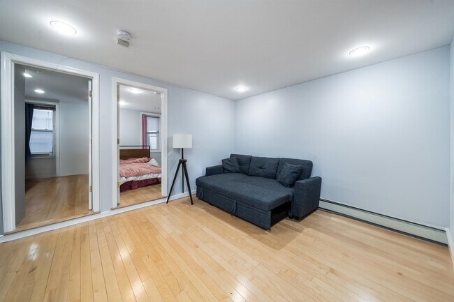 Photo - 162 Steuben St Unit 2