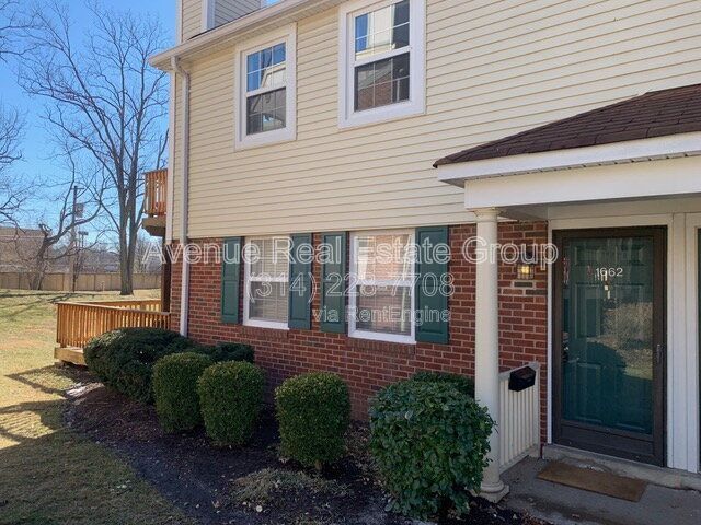 Building Photo - 1662 E Swan Cir