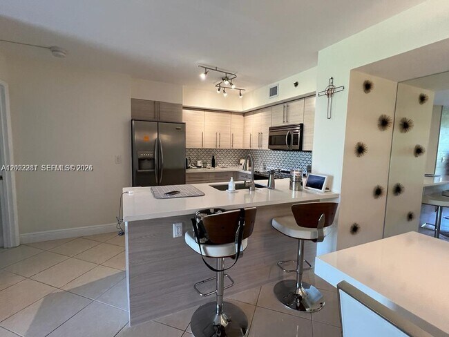 19901 E Country Club Dr Unit 2505