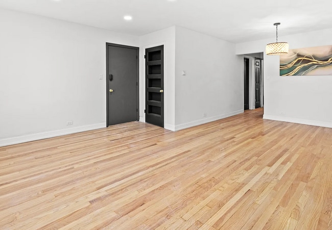 Photo - 7508 W Devon Ave Unit 2nd Floor