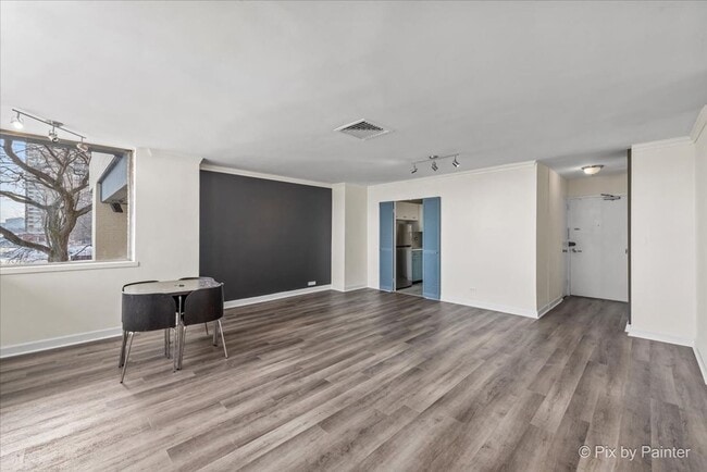 Photo - 6301 N Sheridan Rd Unit 2V