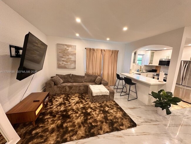 Photo - 760 Euclid Ave Unit 204