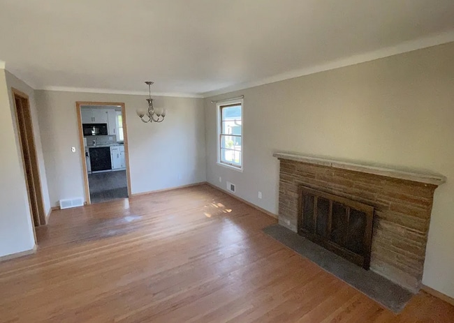 Photo - 6015 Newton Ave S