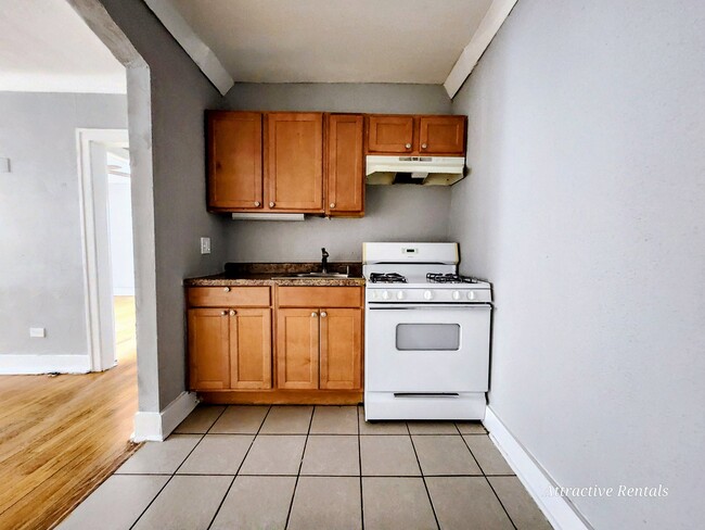 Photo - 9453 S Loomis St Unidad 204