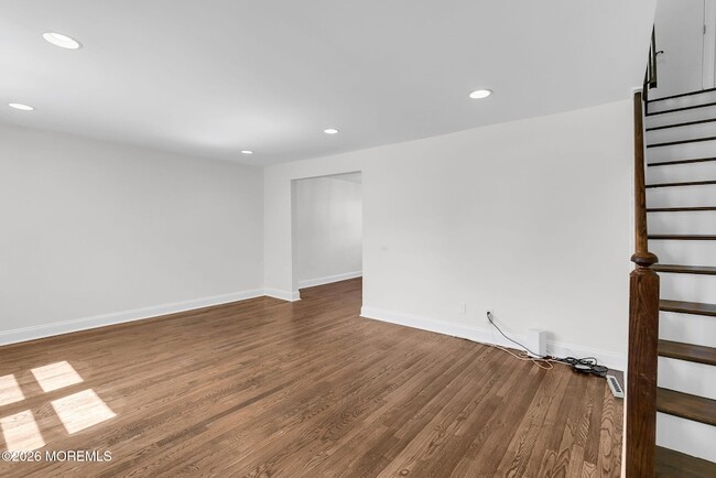 Photo - 119 Manor Dr