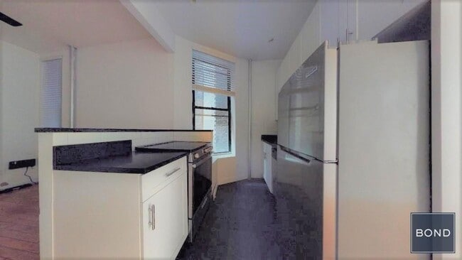 Building Photo - 312 E 91st St Unit 1W Rental