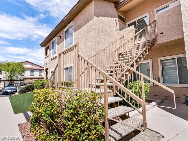 2305 W Horizon Ridge Pkwy Unidad 3923