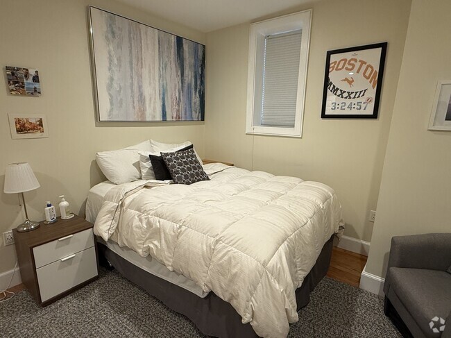 Building Photo - 18 Durham St Unit 1 Rental