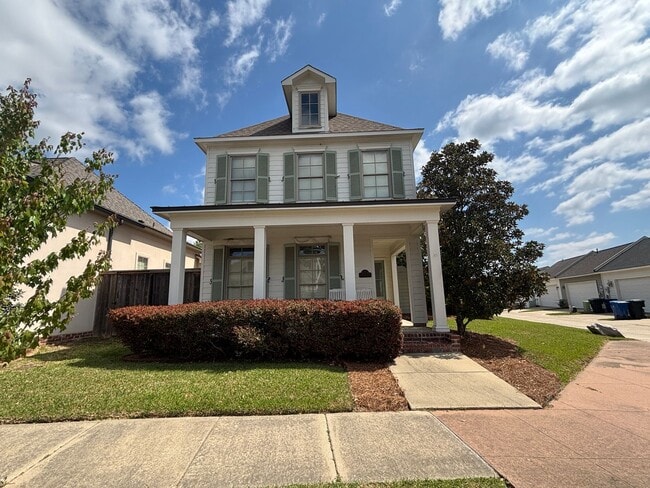 Building Photo - LUXURY LIVING IN THE PRESTIGIOUS PROVENANCE SUBDIVISION