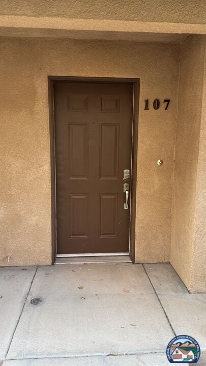 Building Photo - 1160 Rosas St Unit 107 Rental