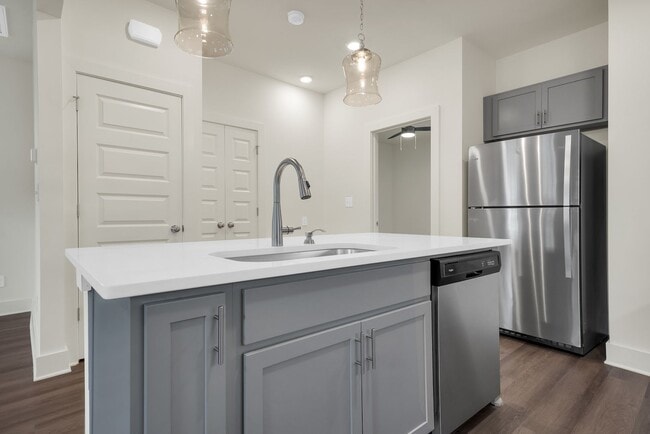 Photo - Adorable 1 Bedroom Cottage with Elevated A...