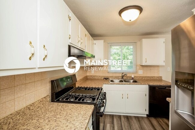 5 Bedroom Pet-Friendly Home in INDIANAPOLIS, IN with Main Street Renewal