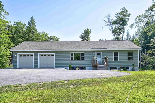 Photo - 419 Winter Rd
