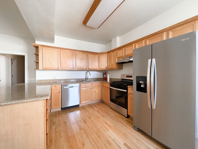 Photo - 3627 N Keeler Ave Unit N2