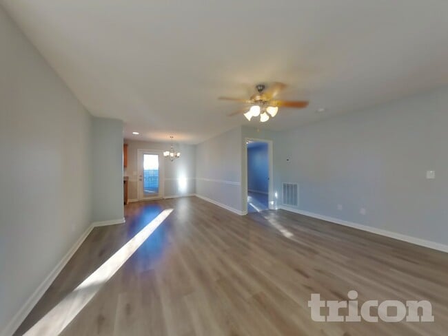 Photo - 1605 Mary Ct