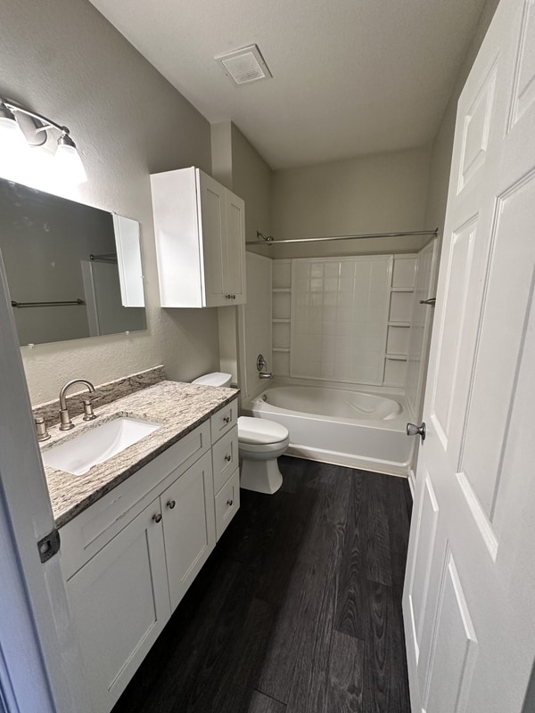 Photo - 800 Vista Lake Dr