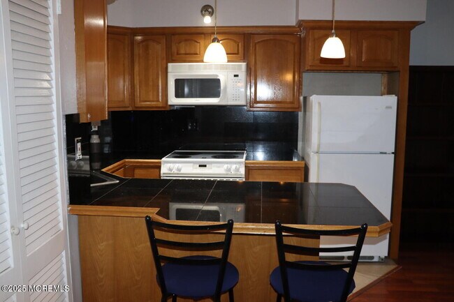 Photo - 21 Leroy Pl Unit 3F