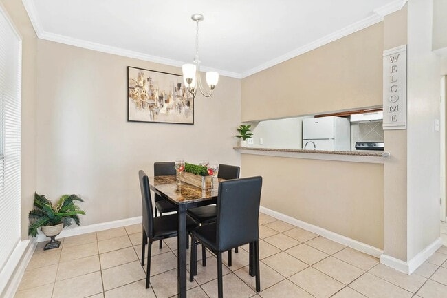 Photo - 12707 Bellaire Blvd Unidad 921